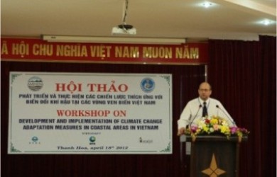 Ông Philipp Schmidt-Thome, giám đốc dự án phát biểu tại hội thảo