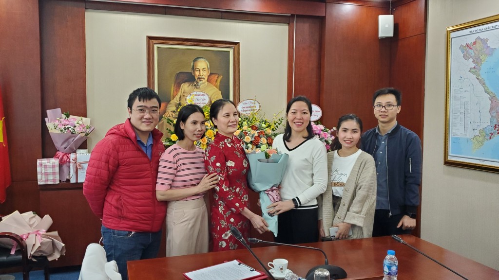 2f1ede9fa2c66a9833d7