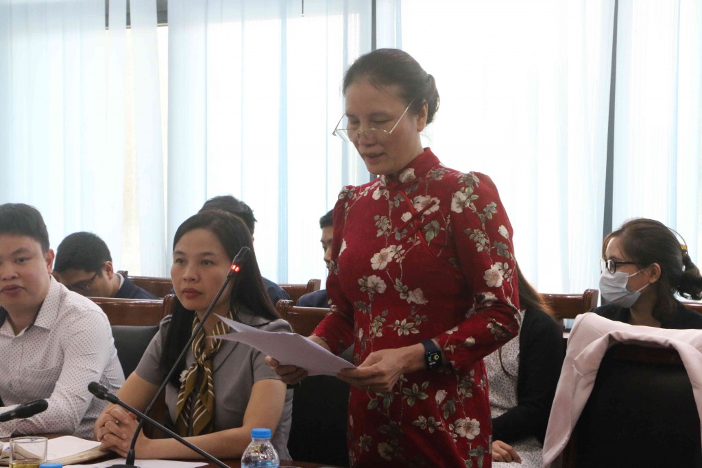 Giám đốc Trung tâm Cảnh báo và Dự báo tài nguyên nước Nguyễn Thị Hạ phát biểu tại hội nghị