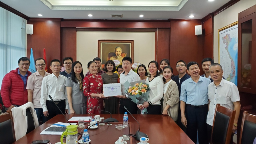 f390b347cd1e05405c0f